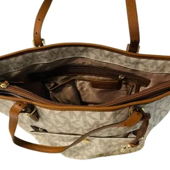 MICHAEL KORS SIGNATURE JET SET TOTE BAG - Picture 5 of 9